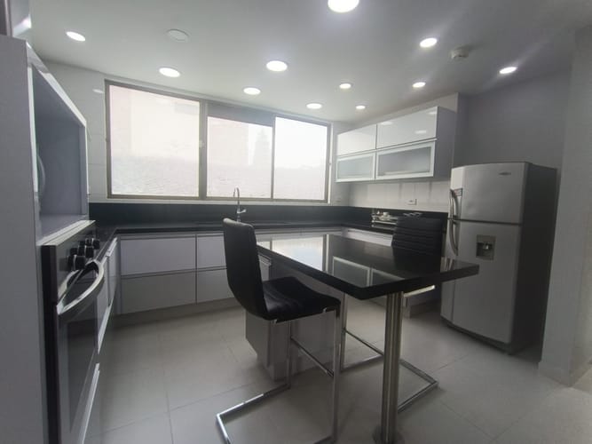 Casa de 3 alcobas en arriendo en Cota, 299 m² · foto 11 de 24