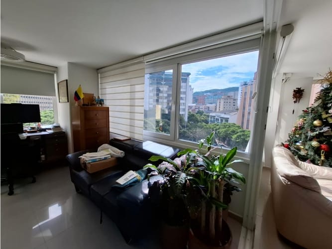 Apartamento de 4 alcobas en venta en Granada, Cali, 214 m² · foto 3 de 24