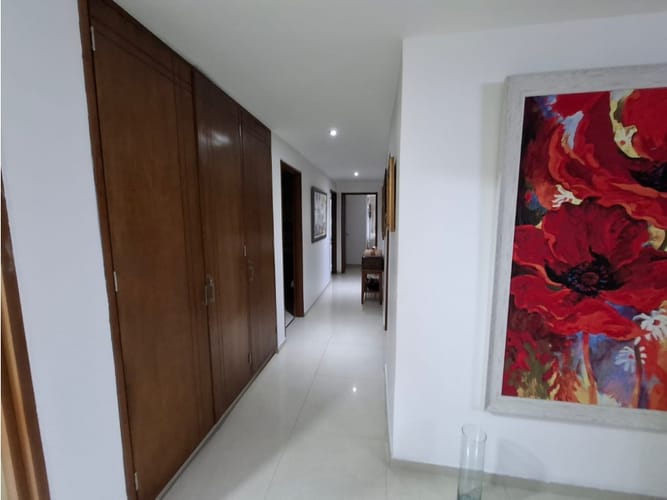 Apartamento de 4 alcobas en venta en Granada, Cali, 214 m² · foto 15 de 24