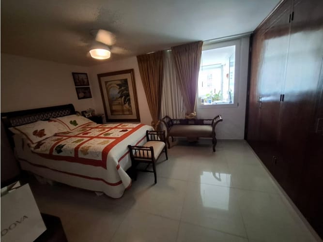 Apartamento de 4 alcobas en venta en Granada, Cali, 214 m² · foto 23 de 24