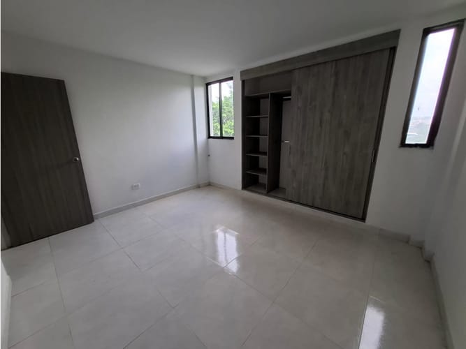 Apartamento en venta en Santa Isabel, Cali · foto 3 de 15