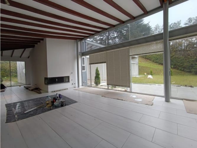 Casa de 5 alcobas en venta en Loma Del Escobero, Envigado, 400 m² · foto 5 de 19