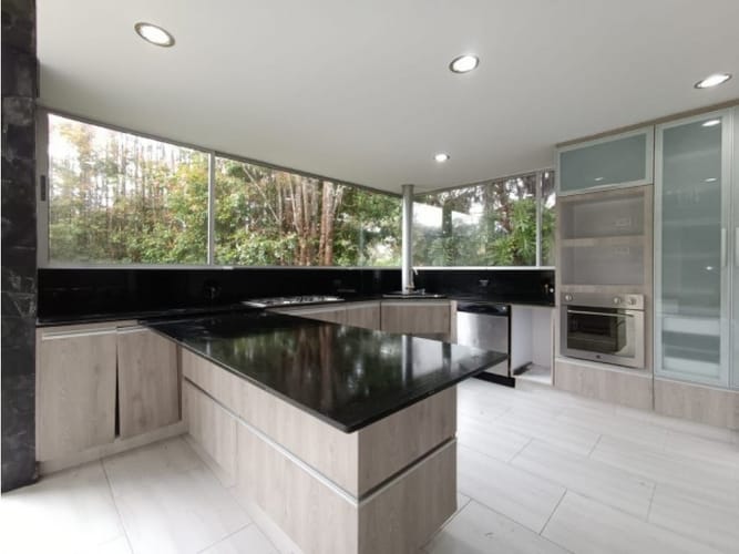 Casa de 5 alcobas en venta en Loma Del Escobero, Envigado, 400 m² · foto 8 de 19