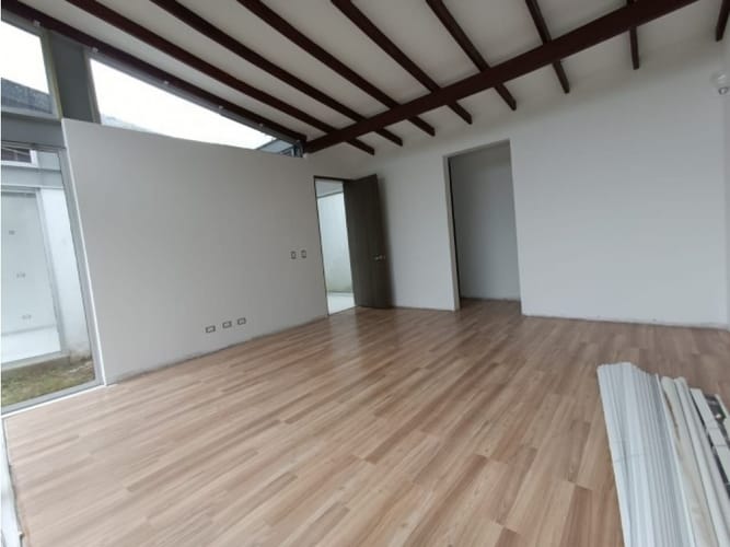 Casa de 5 alcobas en venta en Loma Del Escobero, Envigado, 400 m² · foto 15 de 19