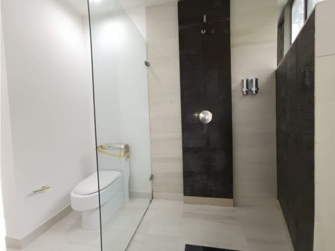 Casa de 5 alcobas en venta en Loma Del Escobero, Envigado, 400 m² · foto 16 de 19