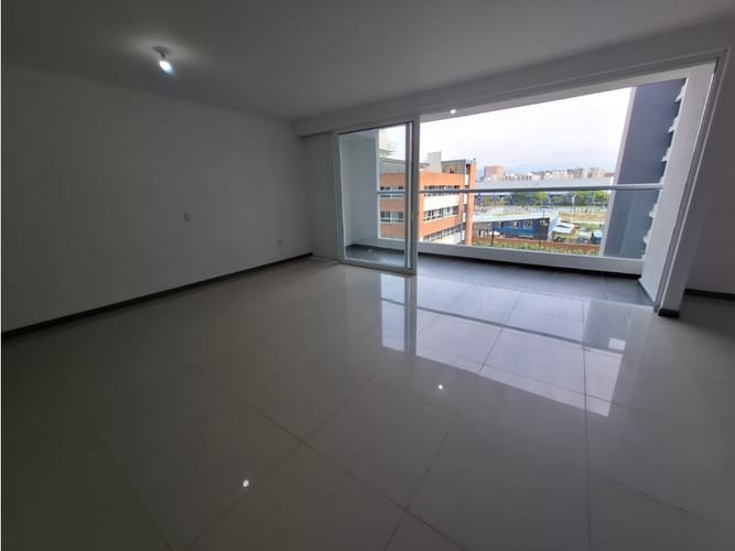 Apartamento de 2 alcobas en venta en Valle Del Lili, Cali, 84 m² · foto 2 de 24