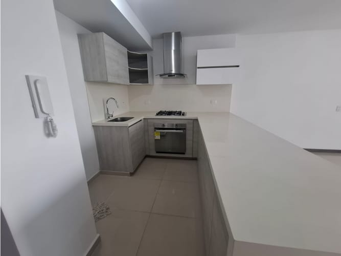 Apartamento de 2 alcobas en venta en Valle Del Lili, Cali, 84 m² · foto 8 de 24