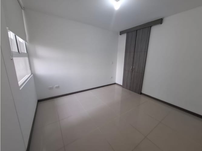 Apartamento de 2 alcobas en venta en Valle Del Lili, Cali, 84 m² · foto 11 de 24