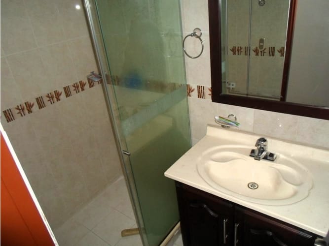 Apartamento de 4 alcobas en venta en Versalles, Cali, 179 m² · foto 9 de 11
