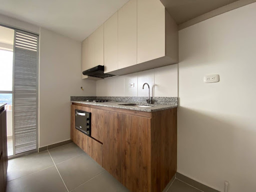 Apartamento en arriendo en Las Antillas, Envigado · foto 3 de 13