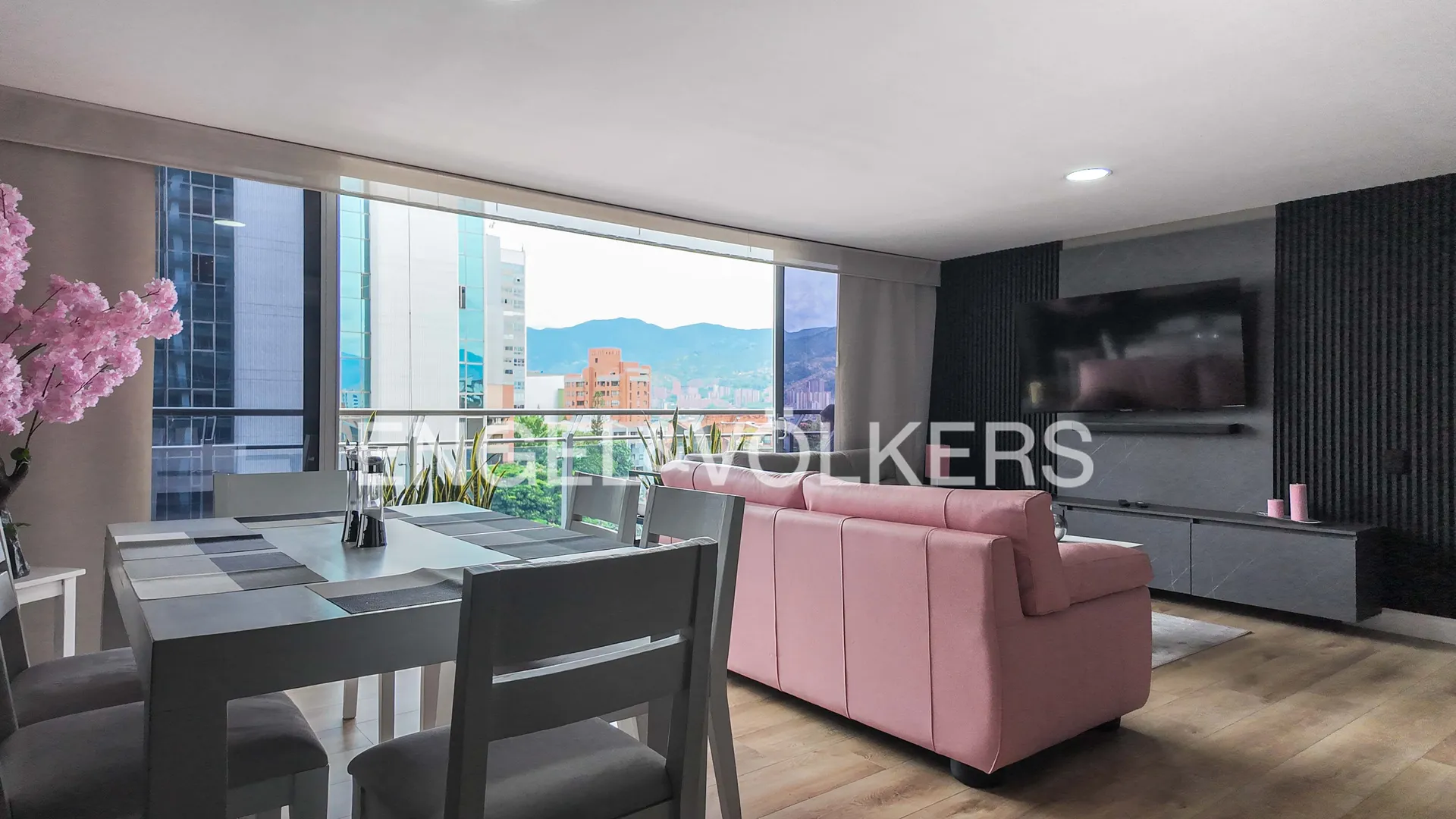 Apartamento en venta en Milla De Oro, Medellín · foto 3 de 13