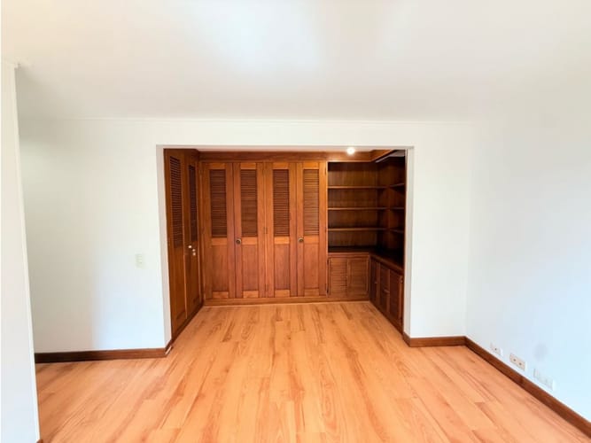 Apartamento de 3 alcobas en venta en El Poblado, Medellín, 160 m² · foto 9 de 12
