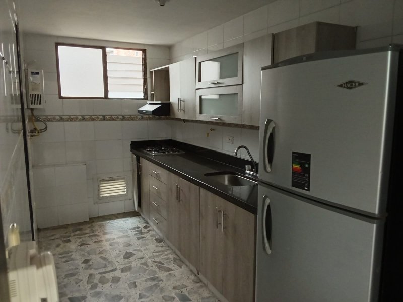 Apartamento en arriendo en La Orquidea, Envigado · foto 9 de 9