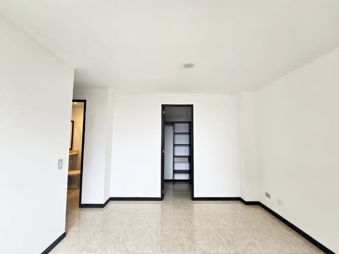 Apartamento de 3 alcobas en arriendo en Belén, Medellín, 90 m² · foto 10 de 19