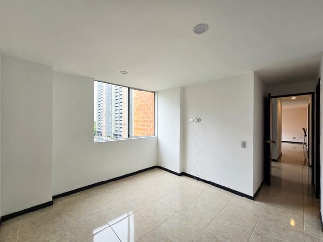 Apartamento de 3 alcobas en arriendo en Belén, Medellín, 90 m² · foto 9 de 19