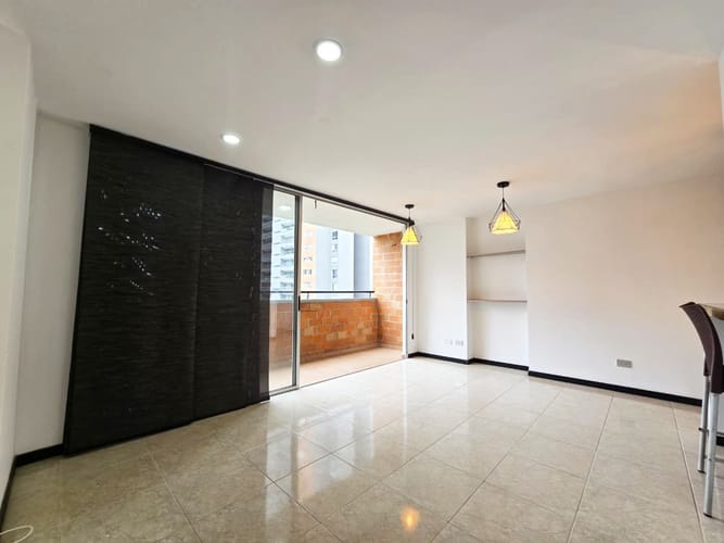 Apartamento de 3 alcobas en arriendo en Belén, Medellín, 90 m² · foto 4 de 19