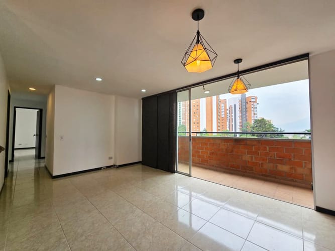 Apartamento de 3 alcobas en arriendo en Belén, Medellín, 90 m² · foto 5 de 19