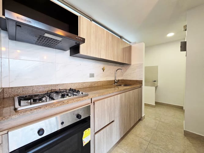 Apartamento de 3 alcobas en arriendo en Belén, Medellín, 90 m² · foto 6 de 19