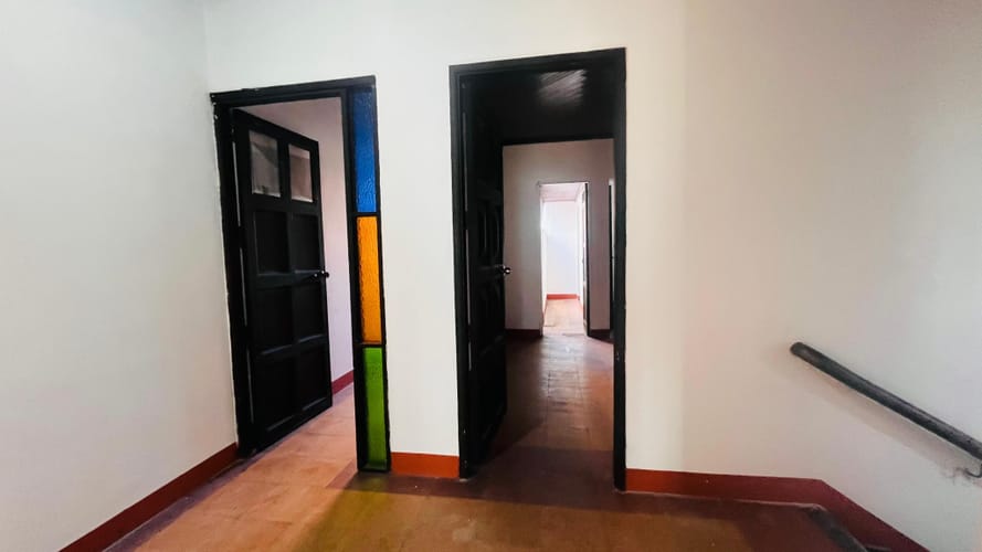 Casa de 3 alcobas en arriendo en Villa Nueva, Medellín, 160 m² · foto 2 de 24