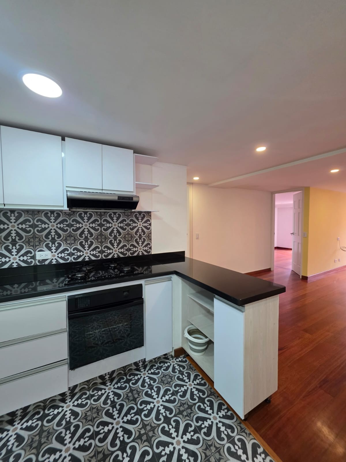 Apartamento en arriendo en Bella Suiza, Bogotá · foto 9 de 24