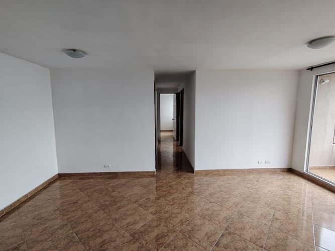 Apartamento de 3 alcobas en arriendo en Rodeo Alto, Medellín, 65 m² · foto 7 de 21