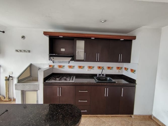 Apartamento de 3 alcobas en arriendo en Rodeo Alto, Medellín, 65 m² · foto 5 de 21
