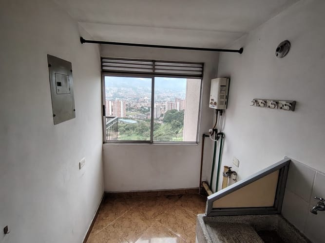 Apartamento de 3 alcobas en arriendo en Rodeo Alto, Medellín, 65 m² · foto 9 de 21