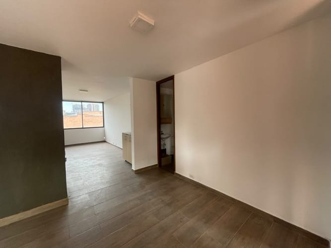 Local en arriendo en El Portal, Envigado, 45 m² · foto 3 de 9