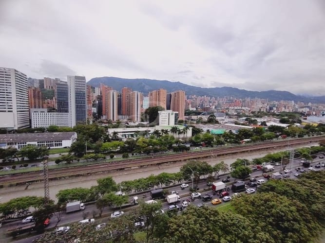 Apartamento de 3 alcobas en arriendo en El Poblado, Medellín, 72 m² · foto 4 de 22