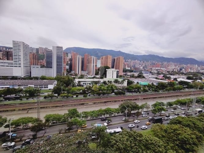 Apartamento de 3 alcobas en arriendo en El Poblado, Medellín, 72 m² · foto 15 de 22
