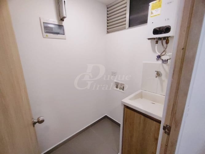 Apartamento de 3 alcobas en arriendo en El Poblado, Medellín, 72 m² · foto 17 de 22