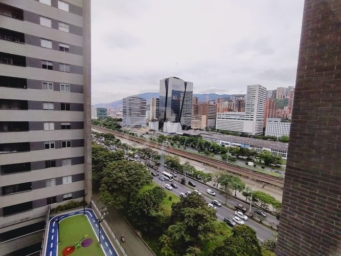 Apartamento de 3 alcobas en arriendo en El Poblado, Medellín, 72 m² · foto 22 de 22