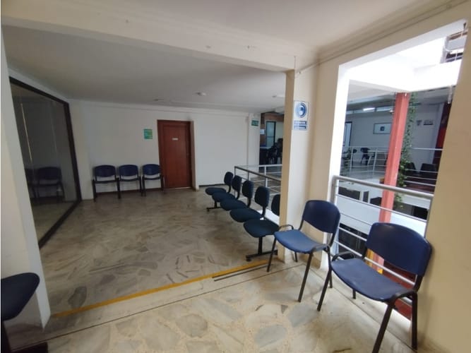 Edificio en venta en Tequendama, Cali, 1400 m² · foto 11 de 24