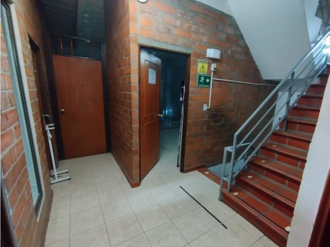 Edificio en venta en Tequendama, Cali, 1400 m² · foto 13 de 24