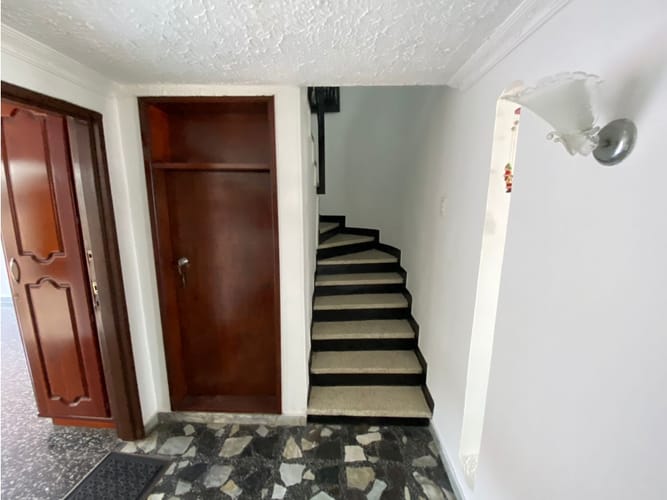 Casa de 6 alcobas en venta en El Bosque, Cali, 360 m² · foto 10 de 20