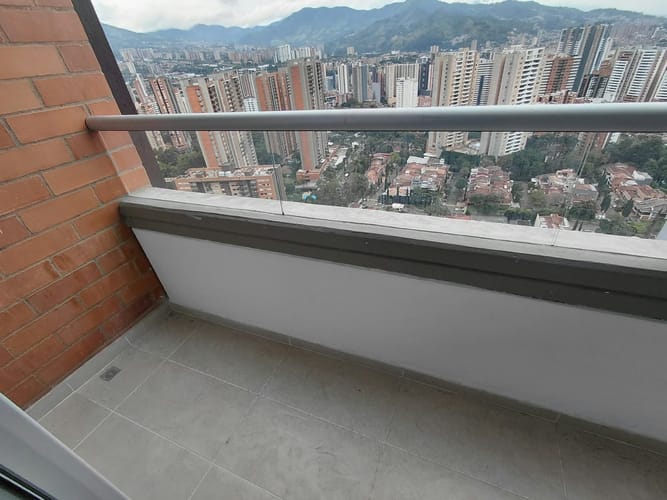 Apartamento de 2 alcobas en arriendo en Loma De San Jose, Sabaneta, 55 m² · foto 13 de 22