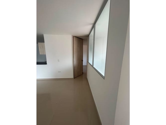 Apartamento de 3 alcobas en arriendo en Cabañitas, Medellín, 82 m² · foto 7 de 16