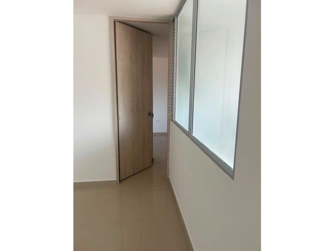 Apartamento de 3 alcobas en arriendo en Cabañitas, Medellín, 82 m² · foto 9 de 16