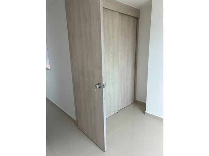 Apartamento de 3 alcobas en arriendo en Cabañitas, Medellín, 82 m² · foto 11 de 16