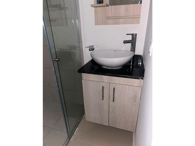 Apartamento de 3 alcobas en arriendo en Cabañitas, Medellín, 82 m² · foto 13 de 16