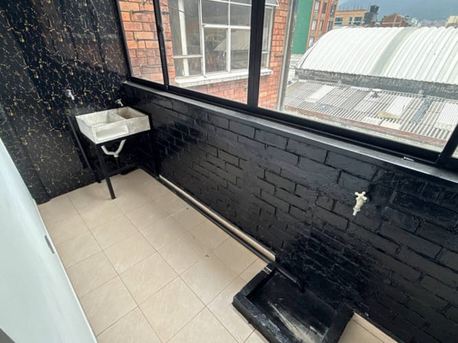 Apartamento de 3 alcobas en venta en Quinta Mutis, Bogotá, 104 m² · foto 3 de 24