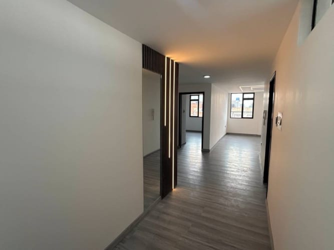 Apartamento de 3 alcobas en venta en Quinta Mutis, Bogotá, 104 m² · foto 9 de 24