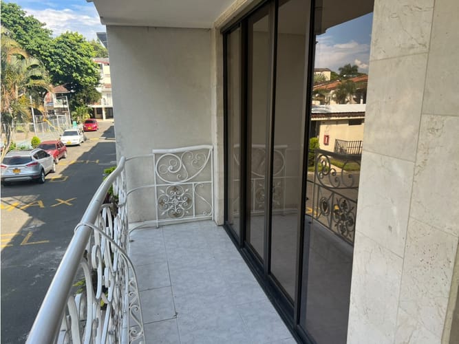 Casa de 4 alcobas en venta en El Limonar, Cali, 130 m² · foto 8 de 24