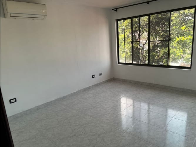 Casa de 4 alcobas en venta en El Limonar, Cali, 130 m² · foto 18 de 24