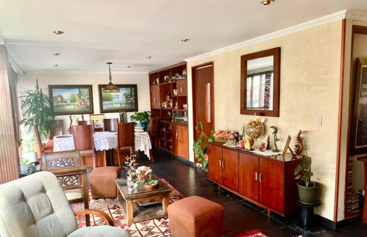 Apartamento en venta en Chico Norte, Bogotá · foto 2 de 24