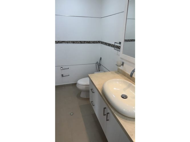 Apartamento de 3 alcobas en venta en Cali, 190 m² · foto 2 de 10