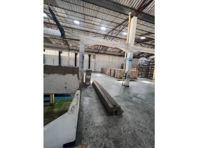 Bodega en venta en San Nicolas, Cali, 2312 m² · foto 4 de 24
