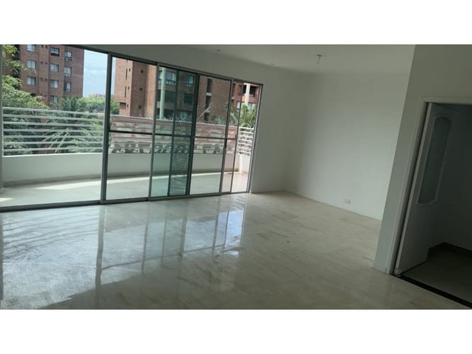 Apartamento de 3 alcobas en venta en Cali, 190 m² · foto 6 de 10