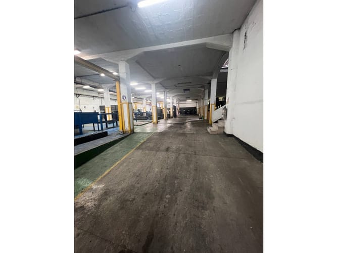 Bodega en venta en San Nicolas, Cali, 2312 m² · foto 13 de 24