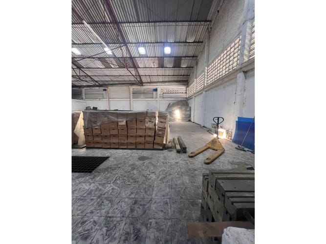 Bodega en venta en San Nicolas, Cali, 2312 m² · foto 20 de 24